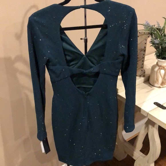 City Studio Womens Green Glitter Long Sleeve V Neck Short Body Con dress… - Picture 13 of 16
